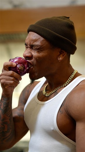 Darryl Williams on Instagram: "Homemade cough syrup from onion, ginger, and turmeric soaked in Manuka honey. All this traveling gave my wife a little cough and sore throat. But it’s all good, cause DoctaDaddy is on the job..🫡👨‍⚕️"