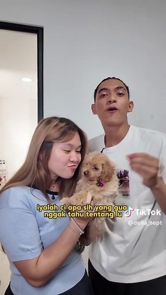 Dia suka banget anjing baru #haykelkeriting #dellaseptt #dailylife #comedy #fun