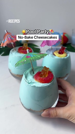 Pool Party No-Bake Cheesecakes: The Ultimate Summer Dessert