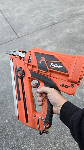 What's going on here. Faulty paslode gun is only making a weak pop instead of a bang. Not working, so let's see if we can fix it. #paslode #gun #faulty #dismantle #repair | Deandohertygreaser