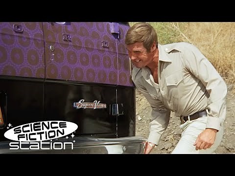Steve Uses His Bionic Strength on a Stuck Van | Six Million Dollar Man | Science Fiction Station