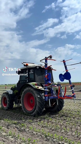 Claas Axos 330: Keşfet ve Eğlen