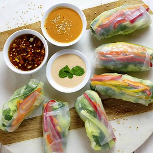 3 Easy Spring Roll Sauces