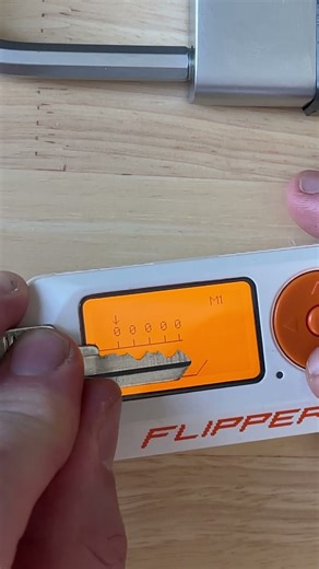 🔑 Using Flipper Zero to Decode a Master Lock Key