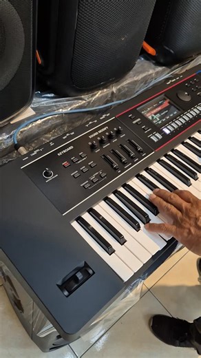 @manado_music_center on Instagram: "... Synthesiser ROLAND JUNO D6...👍👍. - 61 note synth action keyboard - Flagship ZEN core engine - 8 Phrase pads for playing drum sound & sample - 8 track sequencer - storage USB flashdrive - MIC input w/ noise supressor, EQ, reverb Cocok utk musisi band, rumah ibadah, cafe dll Harga : Rp.15.×××.××× Yg berminat bisa hub : MANADO MUSIC CENTER Jl.Samratulangi no.45.tanjung batu Manado HP : 081356337730"