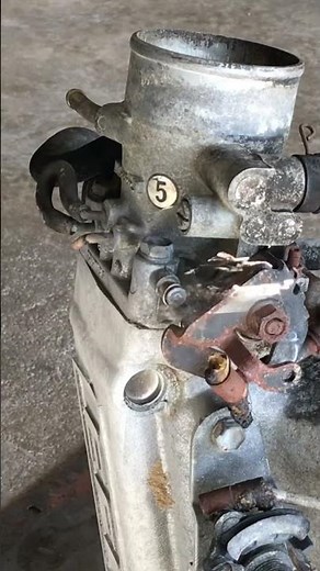 200w Pulsed Laser cleaning Aluminum Intake Manifold #lasercleaningmachine #lasercleaning