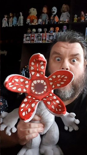 Stranger Things Demogorgon Electronic Feature Plush With Sound Unboxing