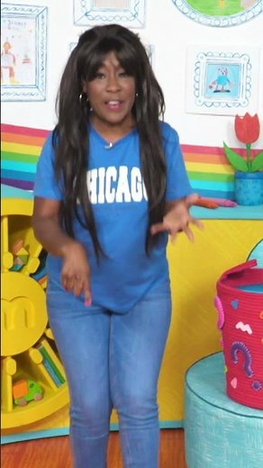 Let's Play What's in the Bucket with Kemi in the Milkshake! Studio