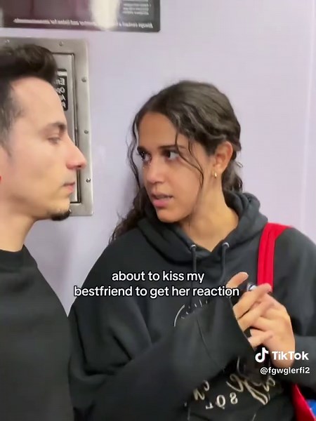 Hurricane Melissa update-12 noon, Jamaica.Footageas the hurricane makes landfall with historic 859 185mphwinds #hurricanemelissa#melissa #jamaica #news #us