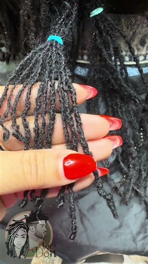 Varying sizes of locs being extended 😏