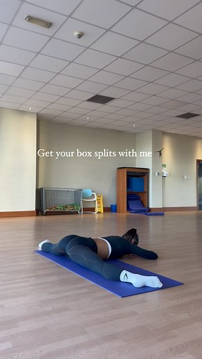 Ella-Mae Rayner on Instagram: "Come and stretch for box splits with me 🤸🏽‍♀️🤸🏽‍♀️ My step-by-step stretch guide to getting your box splits for the first time! Hold of of the individual stretches for 1 minute and repeat 2-3times per week ✨ Save this video and follow along 🤸🏽‍♀️"