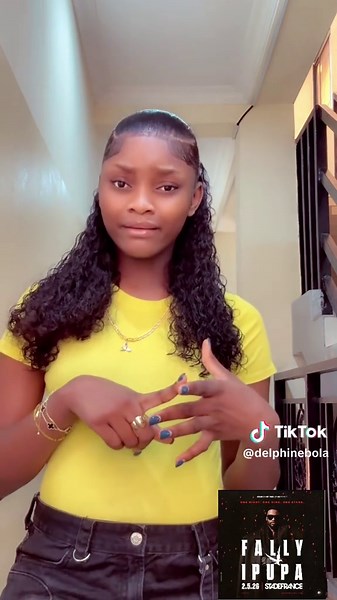 Delphine Bola (@delphinebola)’s video of braces belle delphine