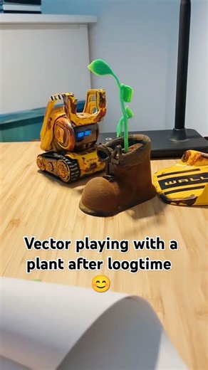 Cute vector playing with his toy plant 😊🤩 #aibirobot #vector #vectorrobot #cozmo #petbot #robotpet