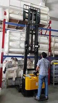 Electric stacker, Straddle Stacker, vertical stacking stacker, battery operated stacker
