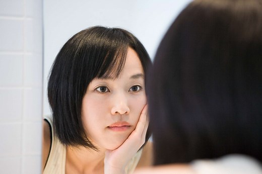 Why Many People With BPD Lack a Strong Sense of Self