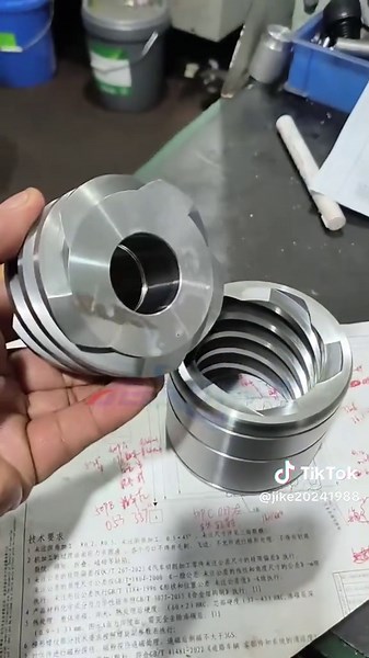 5-head internal trapezoidal thread with 20-degree lead angle #turningandmilling #cncmachiningparts #thread #precessing @TikTok @tiktok creators