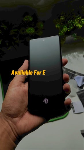 4.9K views · 619 reactions | Shield your screen with our Hydrogel Screen Protector, available in both Clear and Matte finishes. Includes an easy-to-use installation kit for perfect protection on every device! | Worthwrap Mobile Skins & Wraps | Facebook