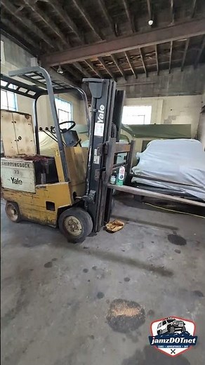 Calling in the Experts! Epic Cylinder Repair on a Vintage Yale Forklift!