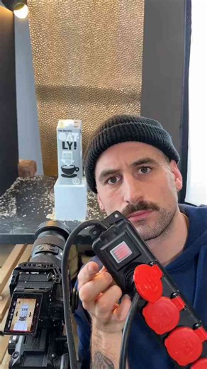 Explosive Blue Powder in Slow Motion: Behind-the-Scenes at 1000fps