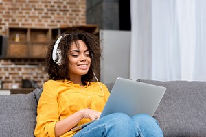 Office Music Playlist: Encouraging Songs to Inspire Your Team