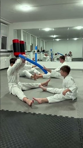 Fun&useful exercises with a ball and foam stick to improve reaction, speed, and strengthen #fitness