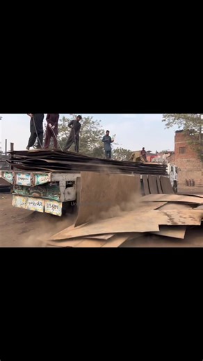 “Recycling Old Ship Plates into Luxury Golden Chains – Step by Step”. Watching old ship plates get recycled into strong steel wire is unbelievably satisfying 😍 Heavy ship scrap ➜ melting ➜ rolling ➜ perfect steel wire ⚙️ This is how metal recycling saves the planet 🌍 and creates new life from scrap! #metalrecycling #shiprecycling #scrapmetal #steelwire #factoryprocess