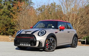 Mini 3 portes John Cooper Works 2023 : une dernière session de kart