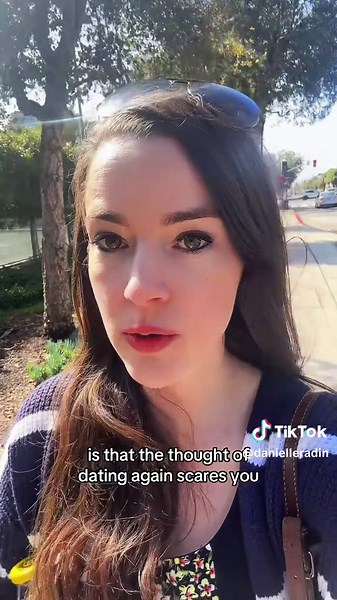 You might be emotionally unavailable right now #creatorsearchinsights #npd #emotionallyunavailaible #emotional #unavailable #narc #narcissist #narctok #narcissism #narcissistic #covertnarcissist #narcissisticparent #psychology #femalenarcissist #communication #narctokadvice