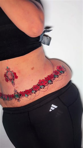 Eso no cabe en el pantalón ✅🙌🤣 #tattoo #viraltiktok #foryoupage #tatto #parati