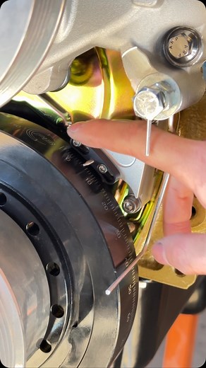 How to set up an adjustable timing pointer! #engines #sbc #chevorlet #chevy #smallblock | Niles Lee