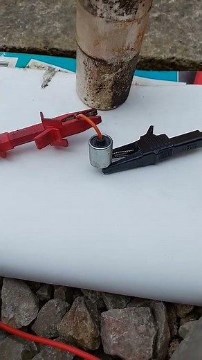 Testing a condenser from a classic car distributor