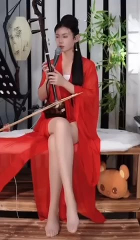 13K views · 305 reactions | #musical instrument Erhu player bare feetlover cute toes present | Upper Crystal | Facebook