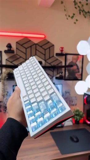 MOX-Tech | Setup | Gaming on Instagram: "This is probably the most unique looking keyboard. The YUNZII AL65 offers • 65% layout with hollow-frame RGB glow • Triple mode: USB-C wired, Bluetooth, 2.4 GHz wireless • Gasket mount + 5-layer dampening for soft typing feel • Hot-swappable switches (3/5-pin) + full QMK/VIA support • 360° lighting + south-facing LEDs for clean RGB effects Ill have the link of this keyboard in my bio 🔗 Huge thanks to @yunzii_keyboard for this amazing keyboard 😍 #yunzii 