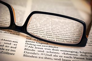 Reading Devices For Visually Impaired – What’s Available - Disabilitease