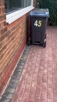 Brindle block paving with sharp charcoal edging by Initial Driveway Installations! #DrivewayGoals