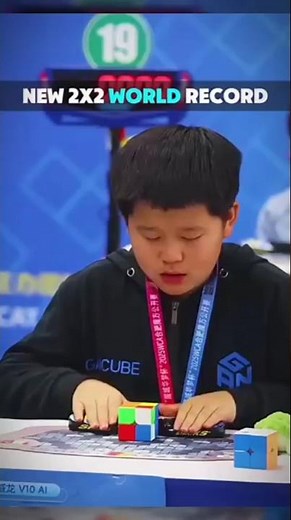 #artinwood Fastest Time To Solve 2x2 (World Record Clip)