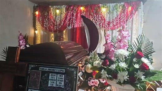 🖤La familia Tumaxh Mekixh Lolkaxh está de luto🖤 😭Descanse en paz Teresa Miguel López😭 Estamos acompañando a la familia doliente, Tumaxh Mekixh Lolkaxh, desde la aldea K'anmox, San Rafael La Independencia, Huehuetenango, Guatemala. Si desea colaborar llame al número: 3839 5248 No tengo derecho de autor de las alabanzas, música, etc... | Radio de mi Tierra