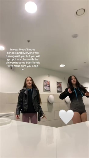 She’s the only person I like in that school jk Her mum payed me to make this guys I secretly don’t like her I js joking she my baby #bestfriend #cuties #iloveyou #comebacktoschool #wefunny @esmay