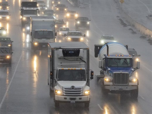 B.C. to require speed-limiting devices for heavy commercial trucks