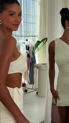 Grace in Every Pleat 🤍✨