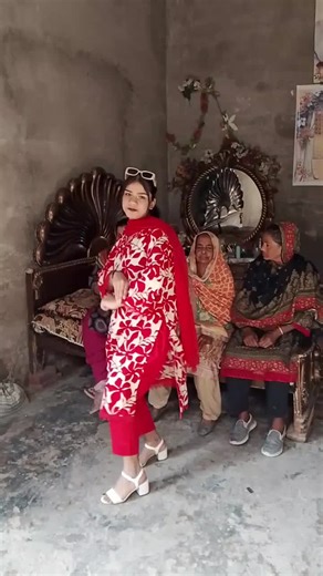 zohailyas (@zohailyas48)’s videos with original sound - Shaheen Studio