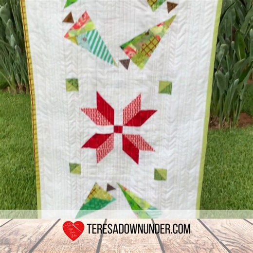 🎄✨ Add a festive touch to your holiday table with the Jolly Holly Christmas Table Runner pattern! 🎅 This digital PDF download features a charming Christmas-themed table runner – the perfect addition to your holiday décor! 🎁 🧵 Size: 20” x 92” – Ideal for your holiday table! 🌟 Skill Level: Confident Beginner – Simple enough for newer quilters but still fun for the experienced ones. 🔨 Technique: Traditional piecing – no special tools or templates required! The pattern comes with easy-to-follo