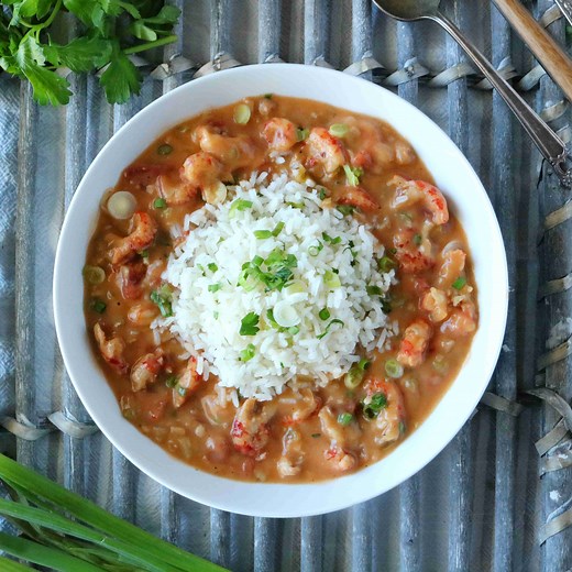 Louisiana Crawfish Etouffee (Easy, 30-Minute Cajun Recipe)