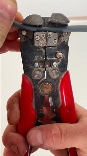 EASY TO USE LIGHTING JUNCTION BOX with screw-less connectors and cable clamp. #shorts