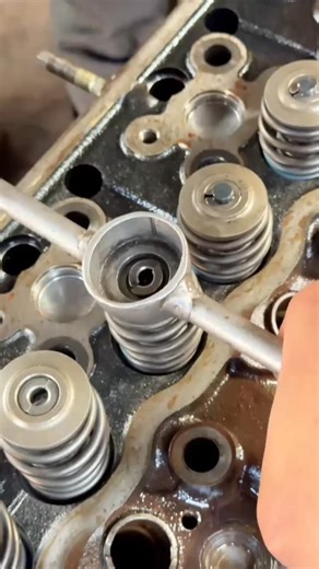 Expert workers on Instagram: "Valves spring Lock interesting skills #automobile #short #engine #viral #foryouシpage"