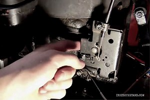 Briggs And Stratton Governor Problems & How To Fix Them - Inside The Yard