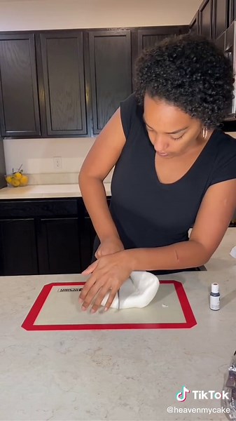 Tips for Working with Fondant: Easy Techniques for Beginners