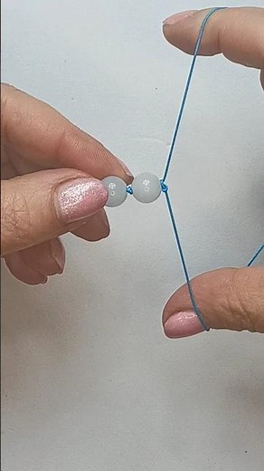 How to String Beads Fast(5 Seconds Trick)#beadedbracelet #bracelet #braceletmaking #diy