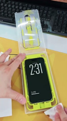 Best tempered glass screen protector for iPhone 17 series