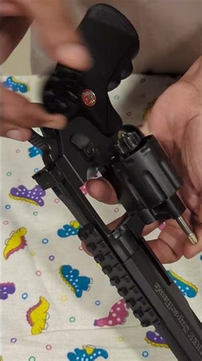 Ruger Super Hawk: The Revolver That Wants to Be a Pistol